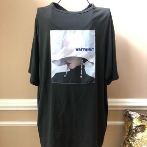 Black Graphic Figure Tee - Ladies Hat, size XL